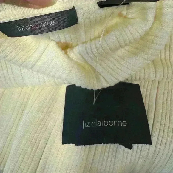 NWT liz Claiborne off white cream ribbed long sleeve turtleneck size large knit - Picture 3 of 6